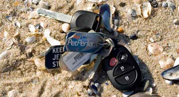 Lost keys on the Beach